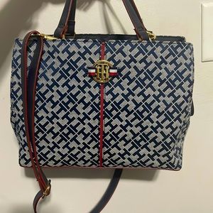 NEW! TOMMY HILFIGER monogram Purse/crossbody bag